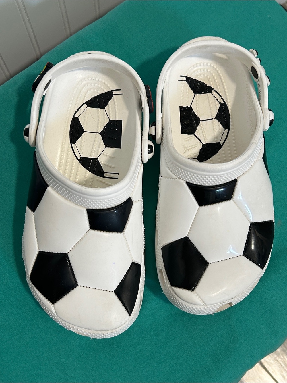 CROCS - Classic Soccer Ball Clog - SZ: j6